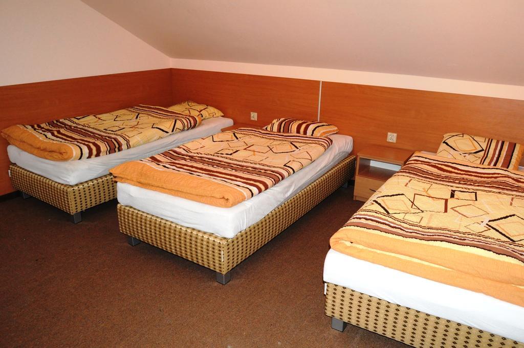 Lesny Zakatek Bed & Breakfast Smardzewice Luaran gambar